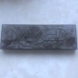 Urban Decay Naked Smoky Pallet